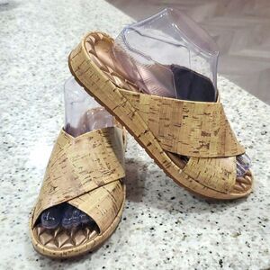 Life stride, soft system wedge, size 9